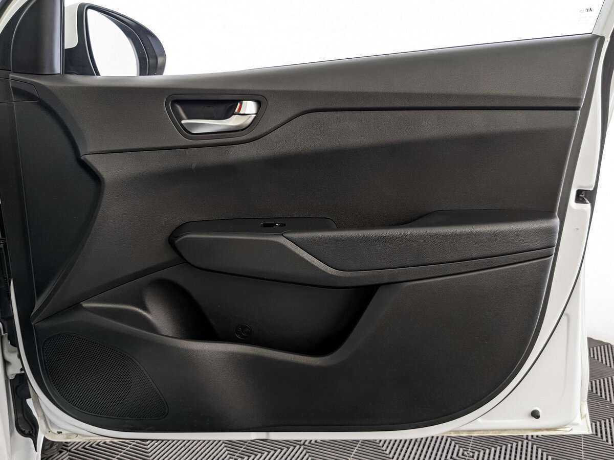 Hyundai Solaris б/у, 2020, Автоматическая. Фото: #24