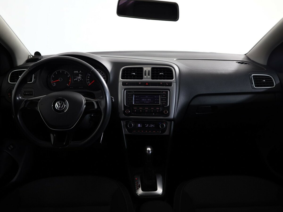 Volkswagen Polo б/у, 2015, Автоматическая. Фото: #8