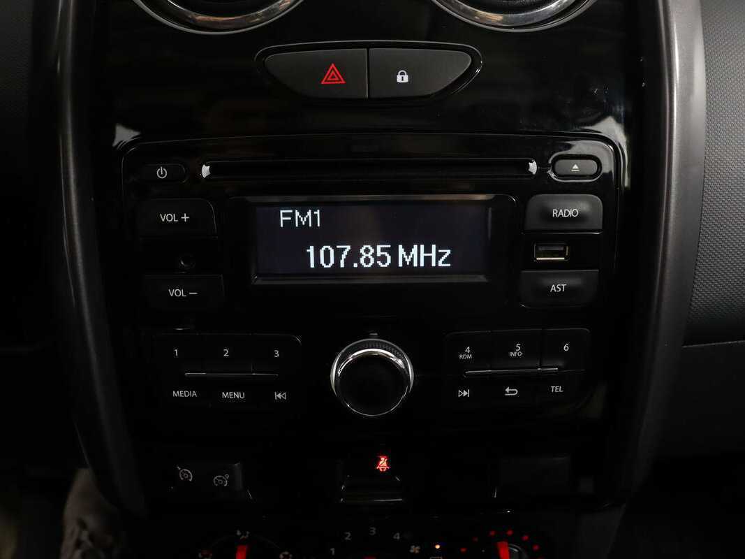 Renault Duster б/у, 2017, Механическая. Фото: #12