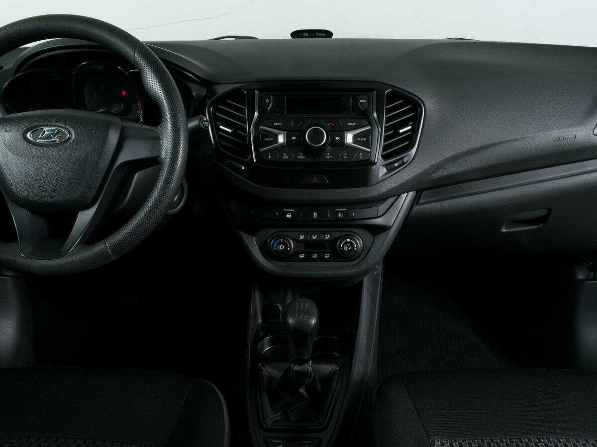 Lada (ВАЗ) Vesta б/у, 2019, Механическая. Фото: #9