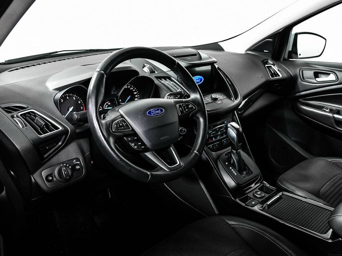 Ford Kuga б/у, 2017, Автоматическая. Фото: #12