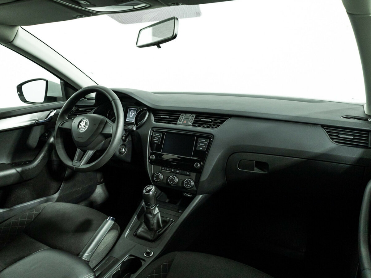 Skoda Octavia б/у, 2018, Механическая. Фото: #6