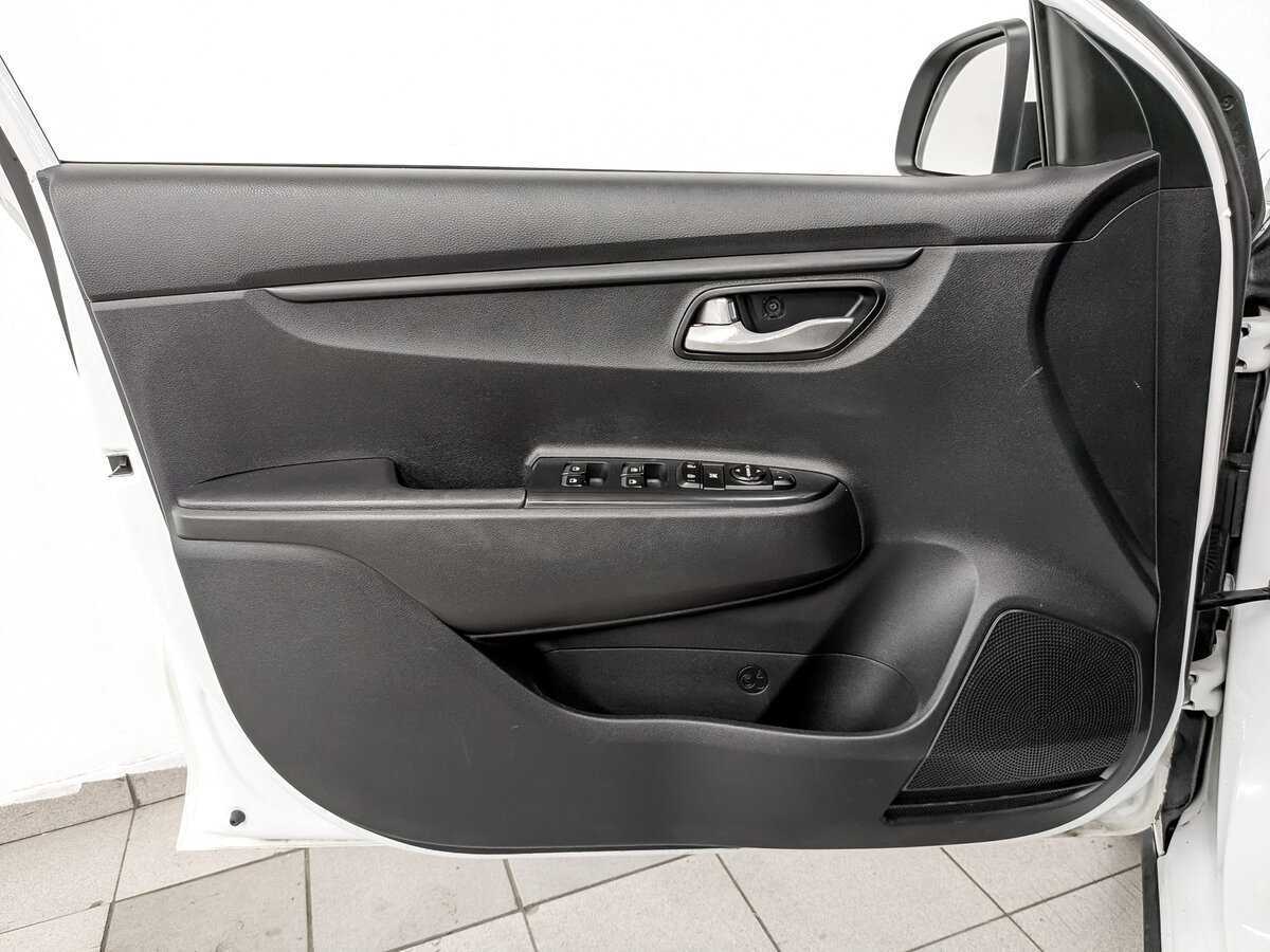 Kia Rio б/у, 2020, Автоматическая. Фото: #17