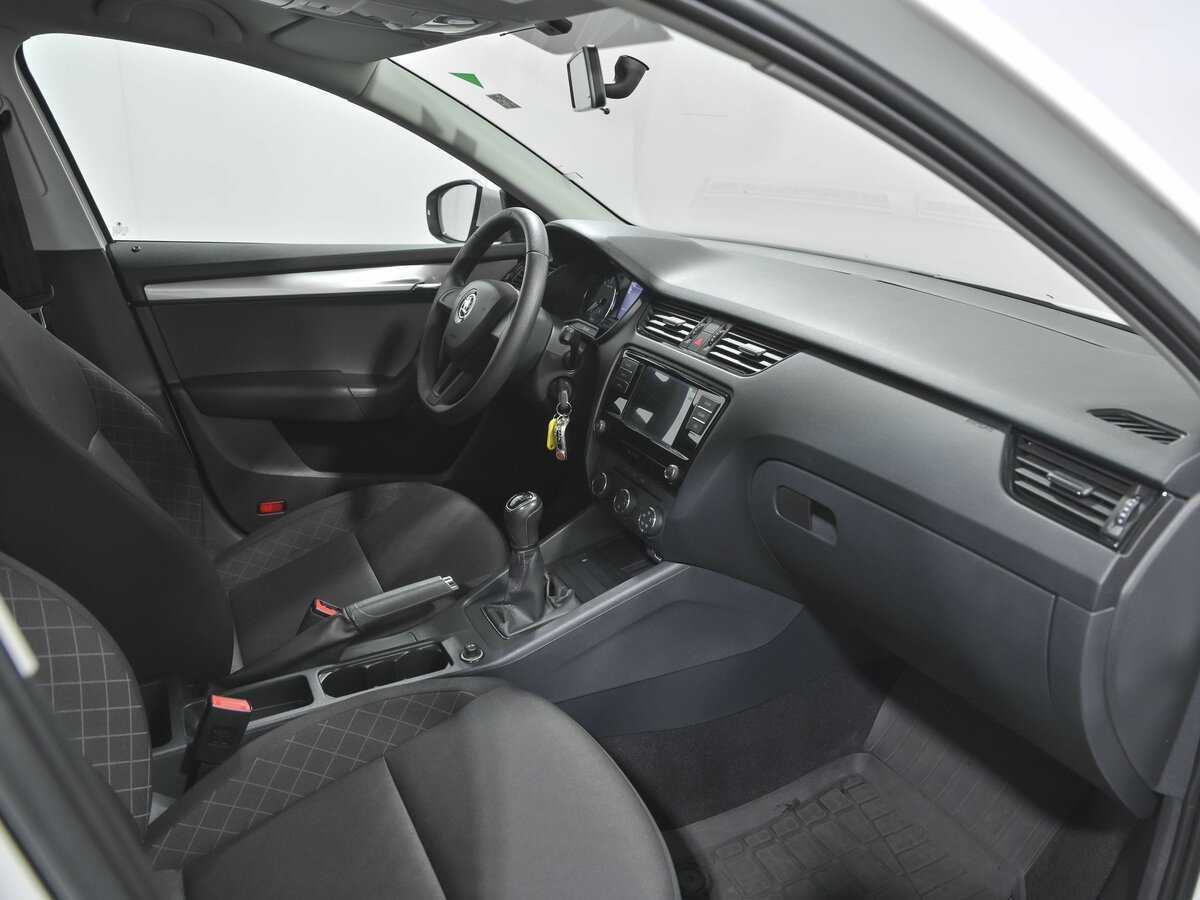 Skoda Octavia б/у, 2018, Механическая. Фото: #11