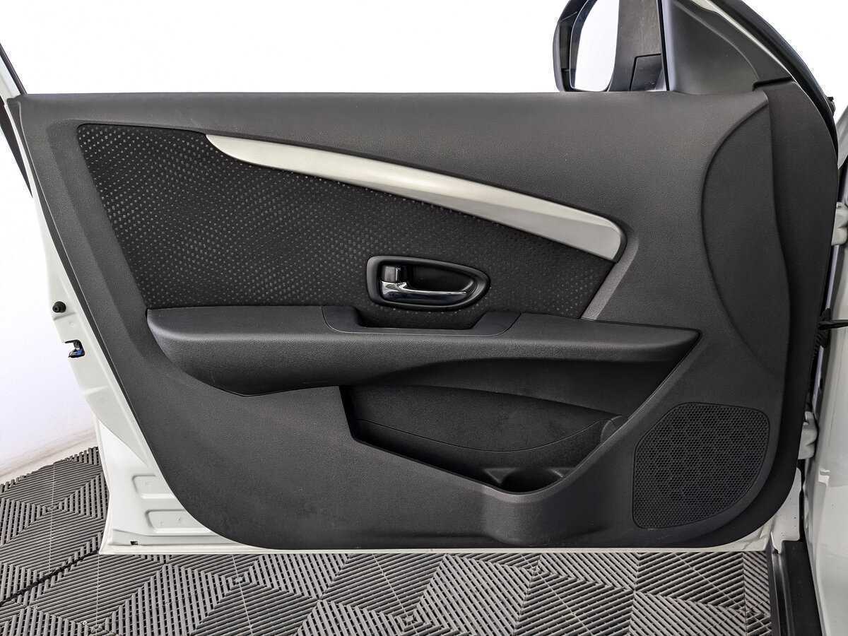 Nissan Almera б/у, 2015, Автоматическая. Фото: #14