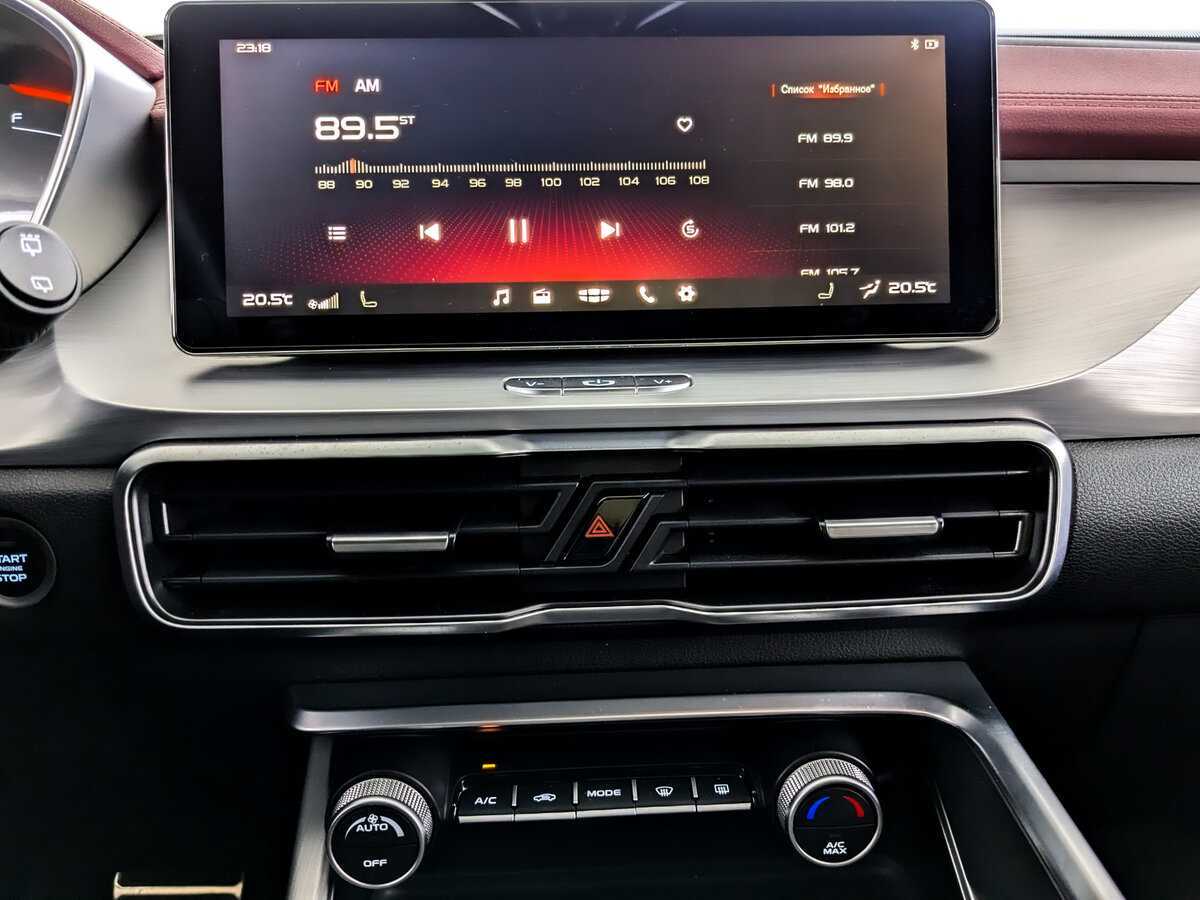 Geely Coolray б/у, 2021, Роботизированная. Фото: #12