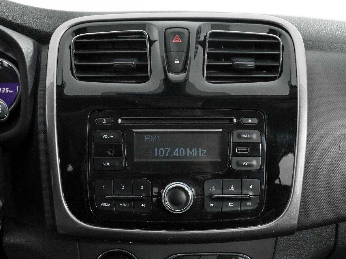 Renault Sandero б/у, 2017, Механическая. Фото: #10