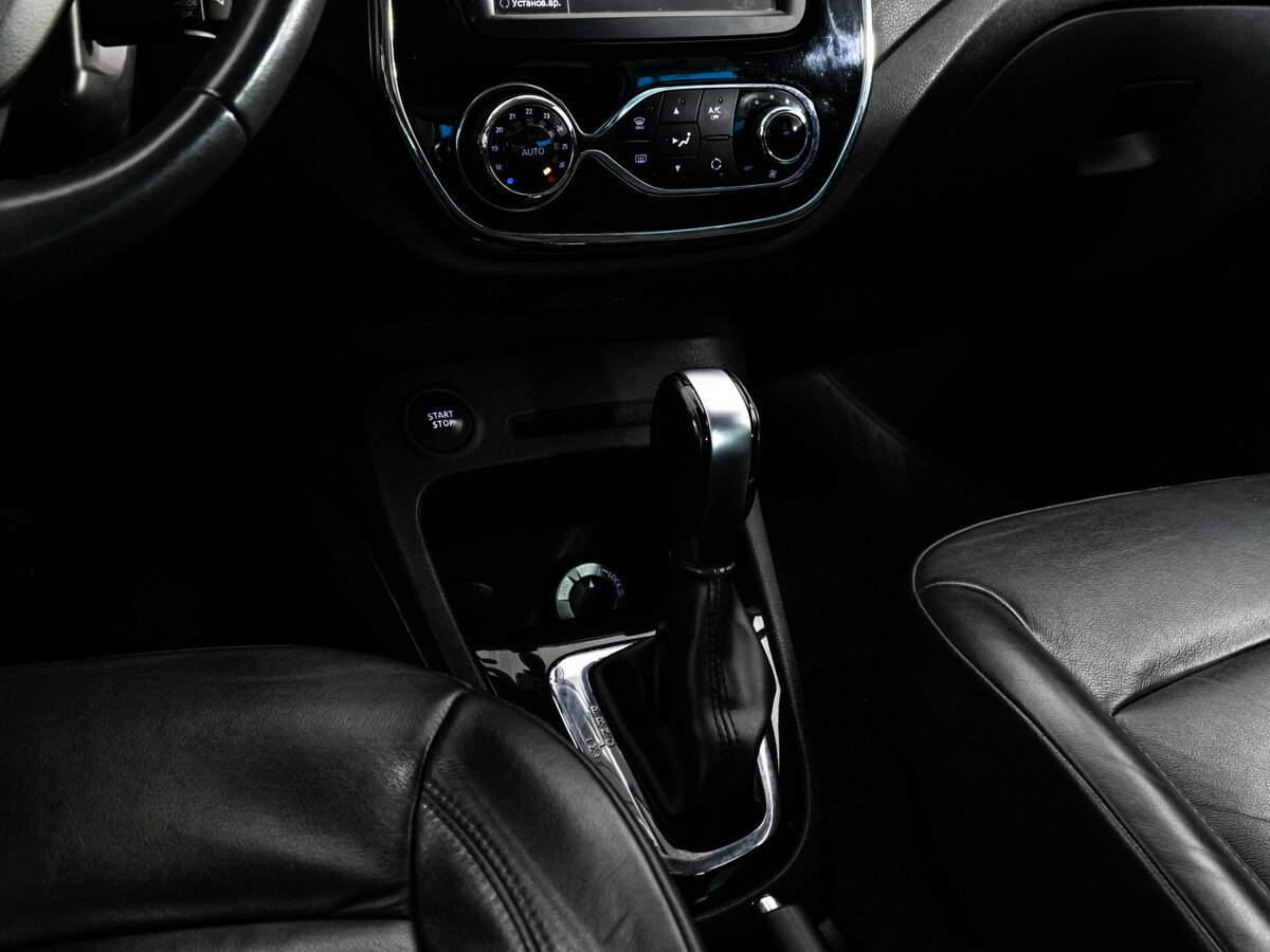 Renault Kaptur б/у, 2017, Автоматическая. Фото: #9