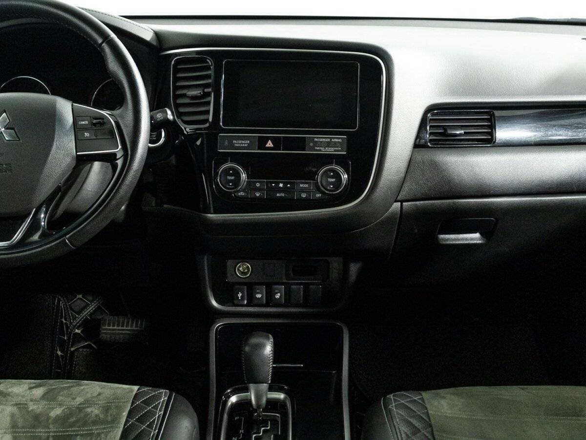 Mitsubishi Outlander б/у, 2019, Вариатор. Фото: #14