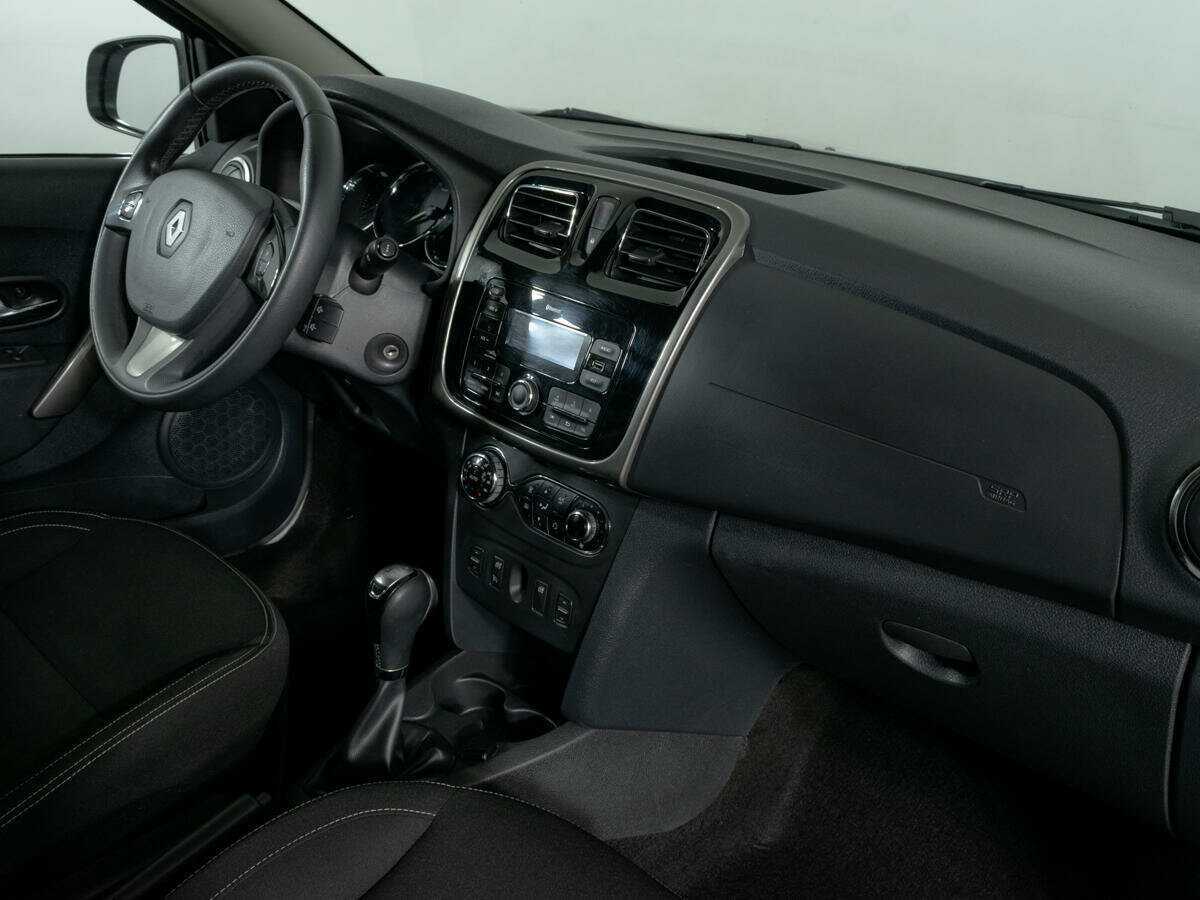 Renault Sandero б/у, 2017, Автоматическая. Фото: #8