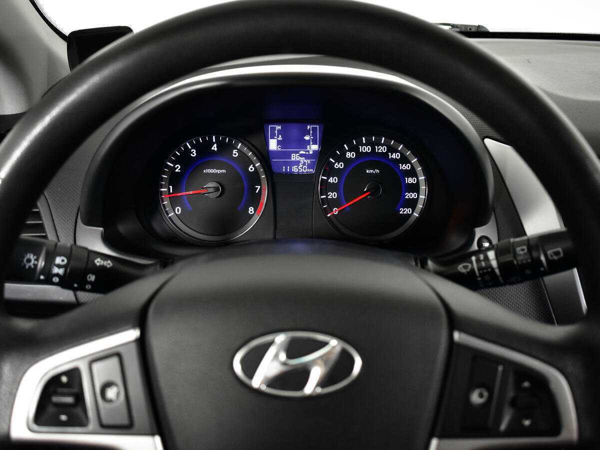 Hyundai Solaris б/у, 2015, Механическая. Фото: #10