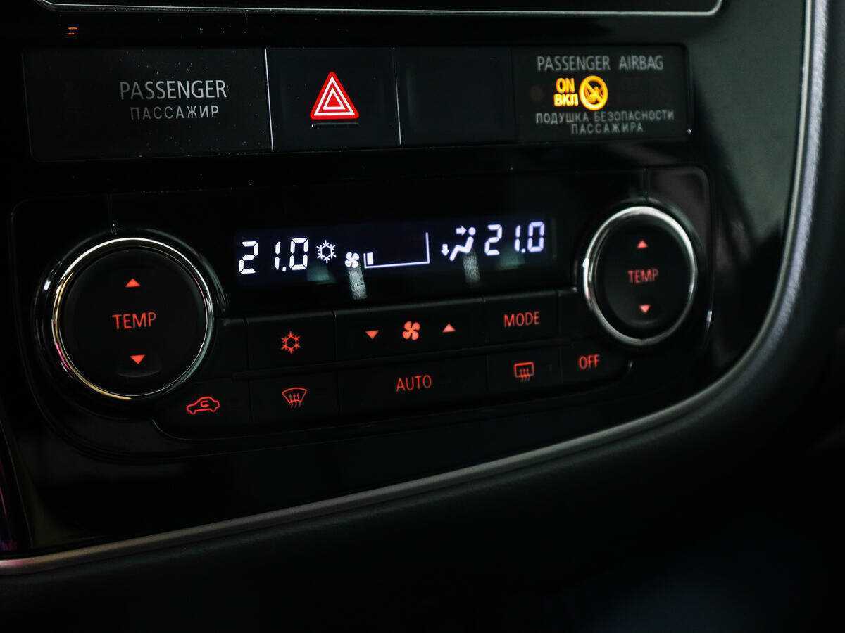 Mitsubishi Outlander б/у, 2018, Вариатор. Фото: #13