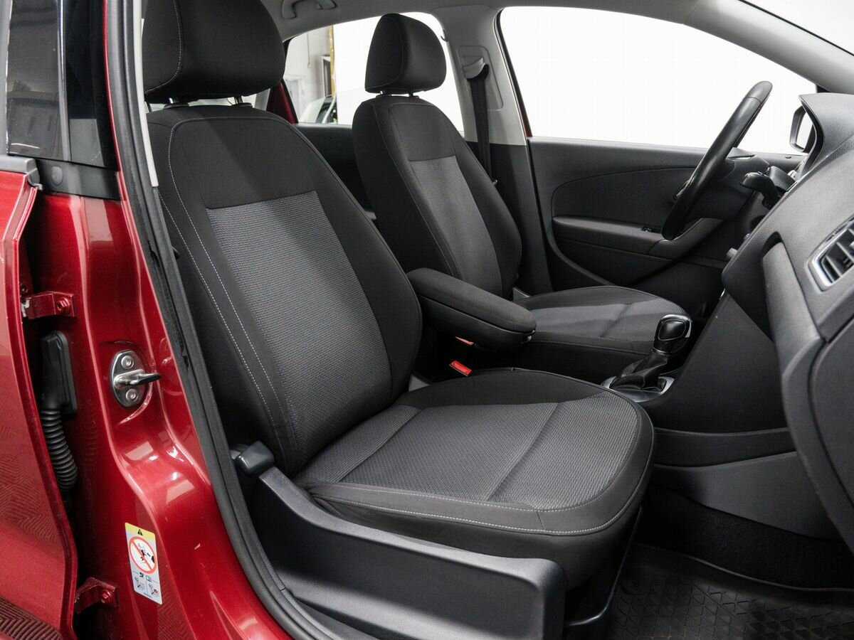 Volkswagen Polo б/у, 2017, Автоматическая. Фото: #5