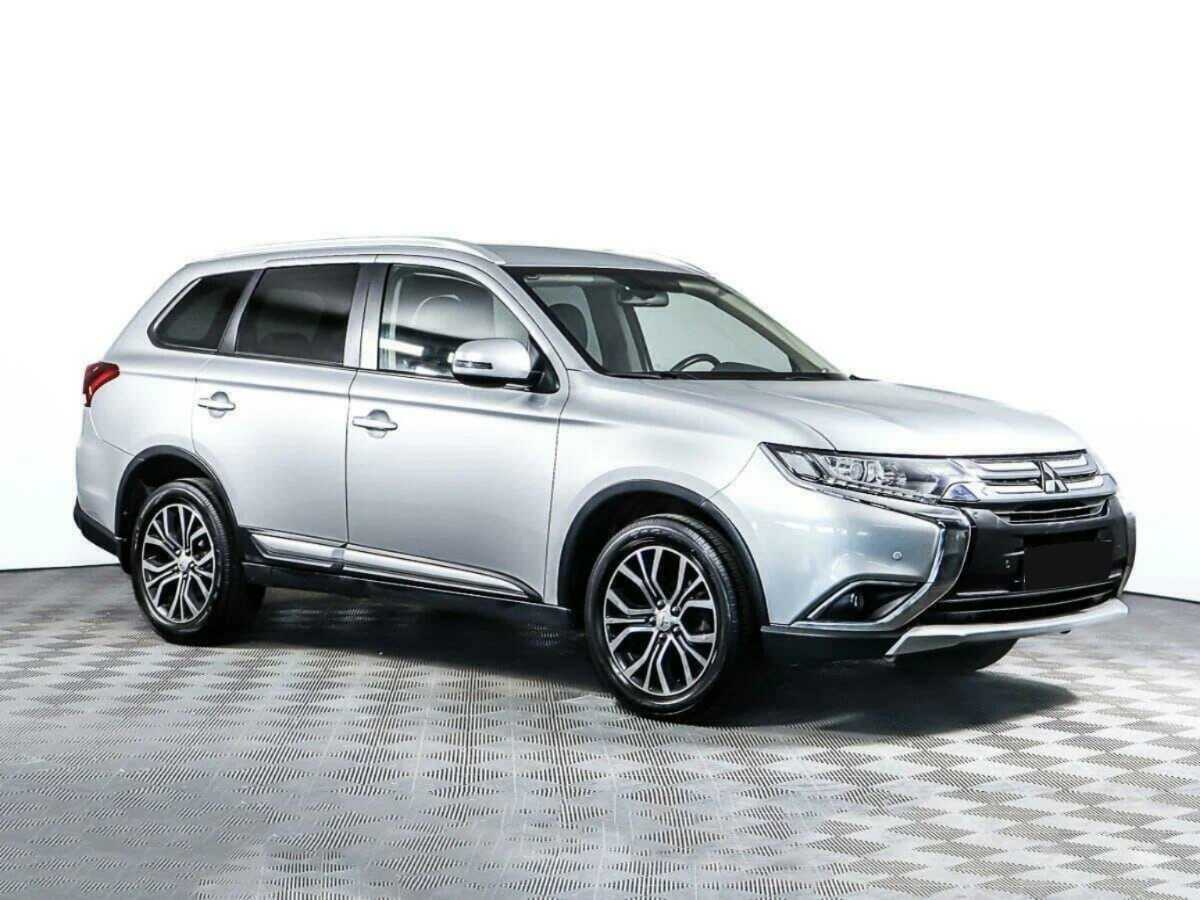 Mitsubishi Outlander б/у, 2016, Вариатор. Фото: #1