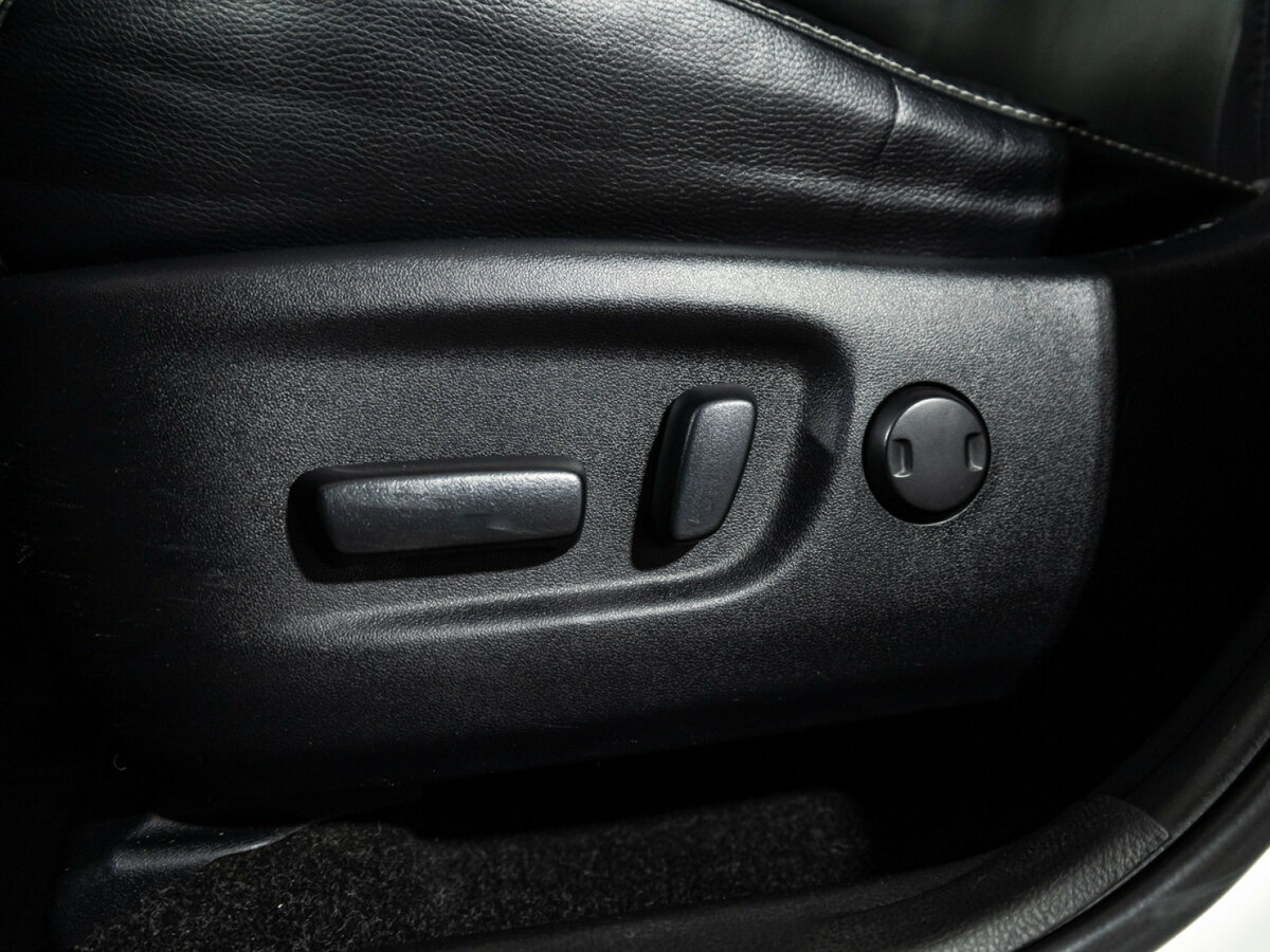 Toyota RAV4 б/у, 2017, Автоматическая. Фото: #11