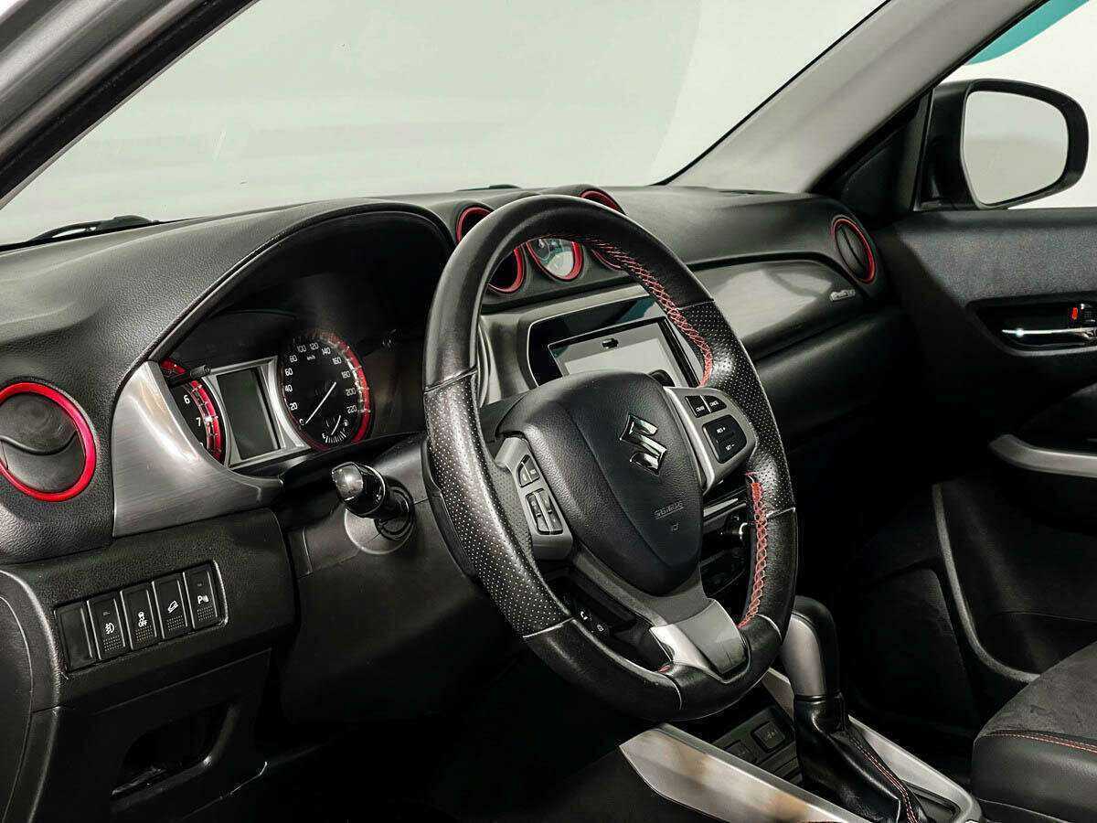 Suzuki Vitara б/у, 2017, Автоматическая. Фото: #11