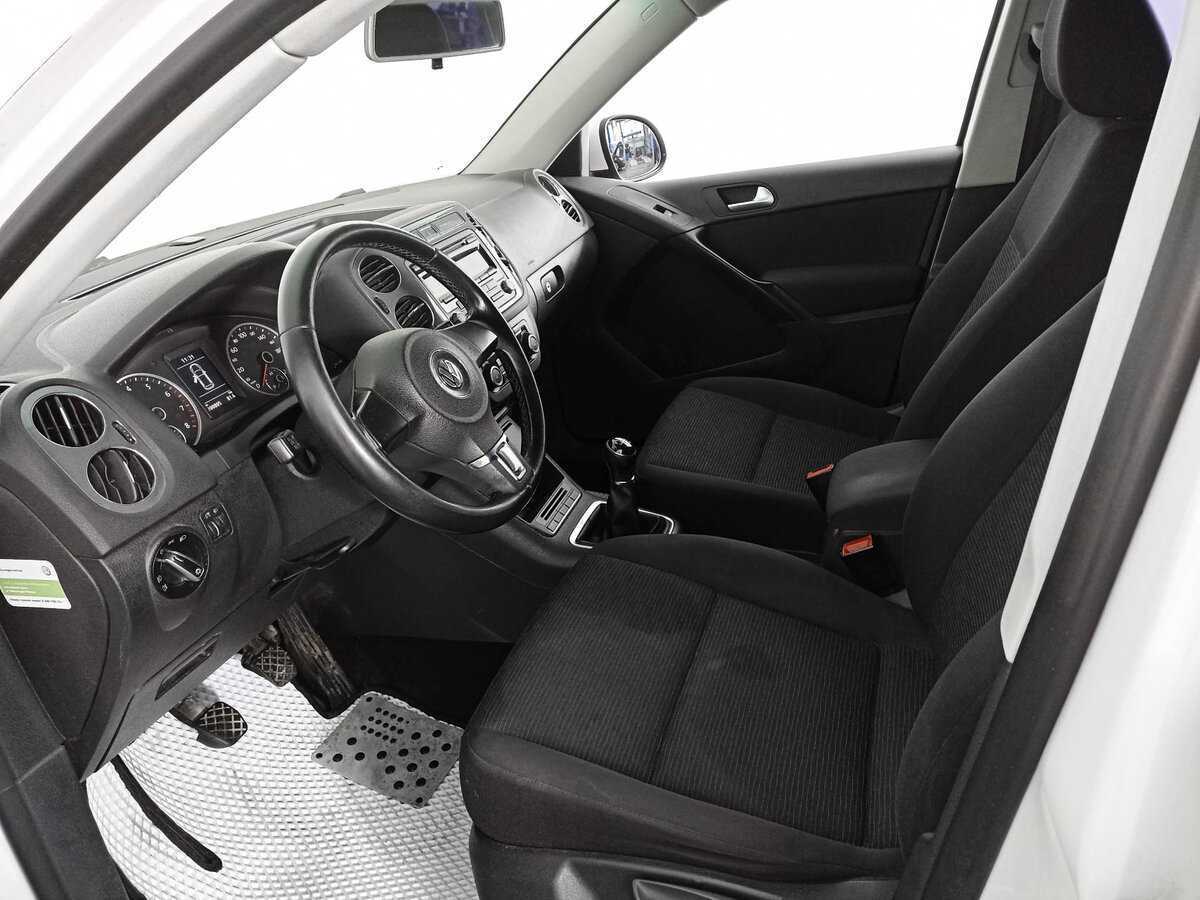 Volkswagen Tiguan б/у, 2013, Механическая. Фото: #15