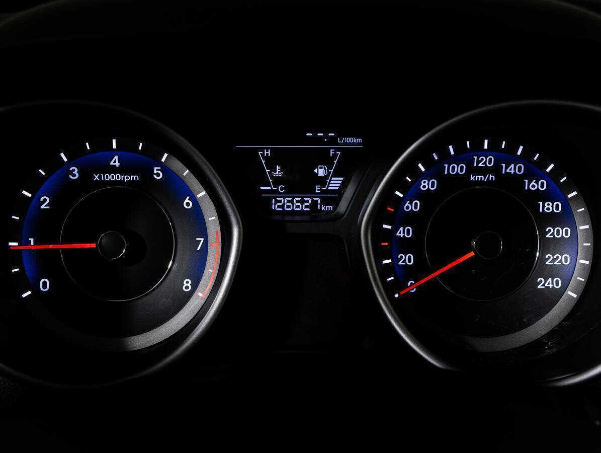 Hyundai Elantra б/у, 2015, Механическая. Фото: #15