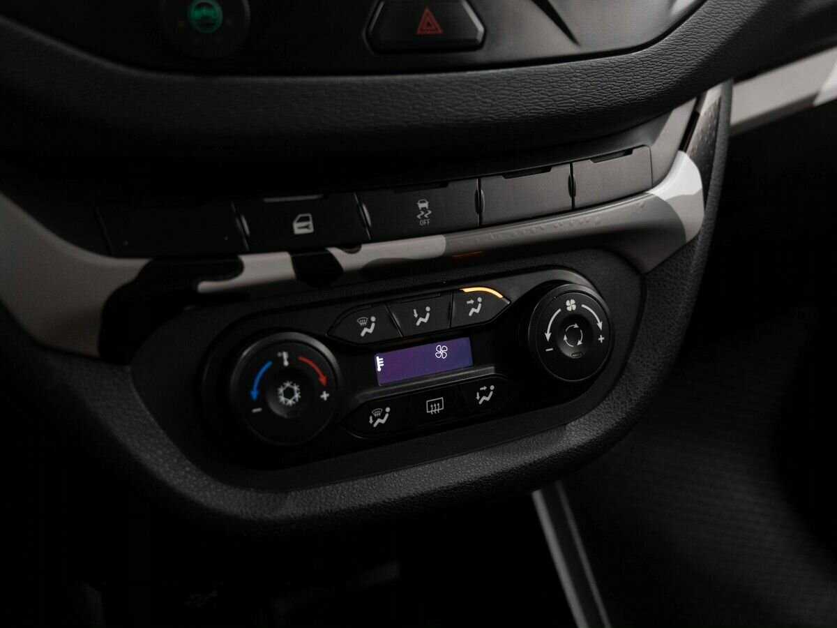 Lada (ВАЗ) Vesta б/у, 2020, Механическая. Фото: #20