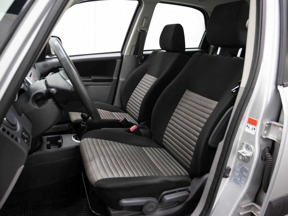 Suzuki SX4 б/у, 2013, Механическая. Фото: #6