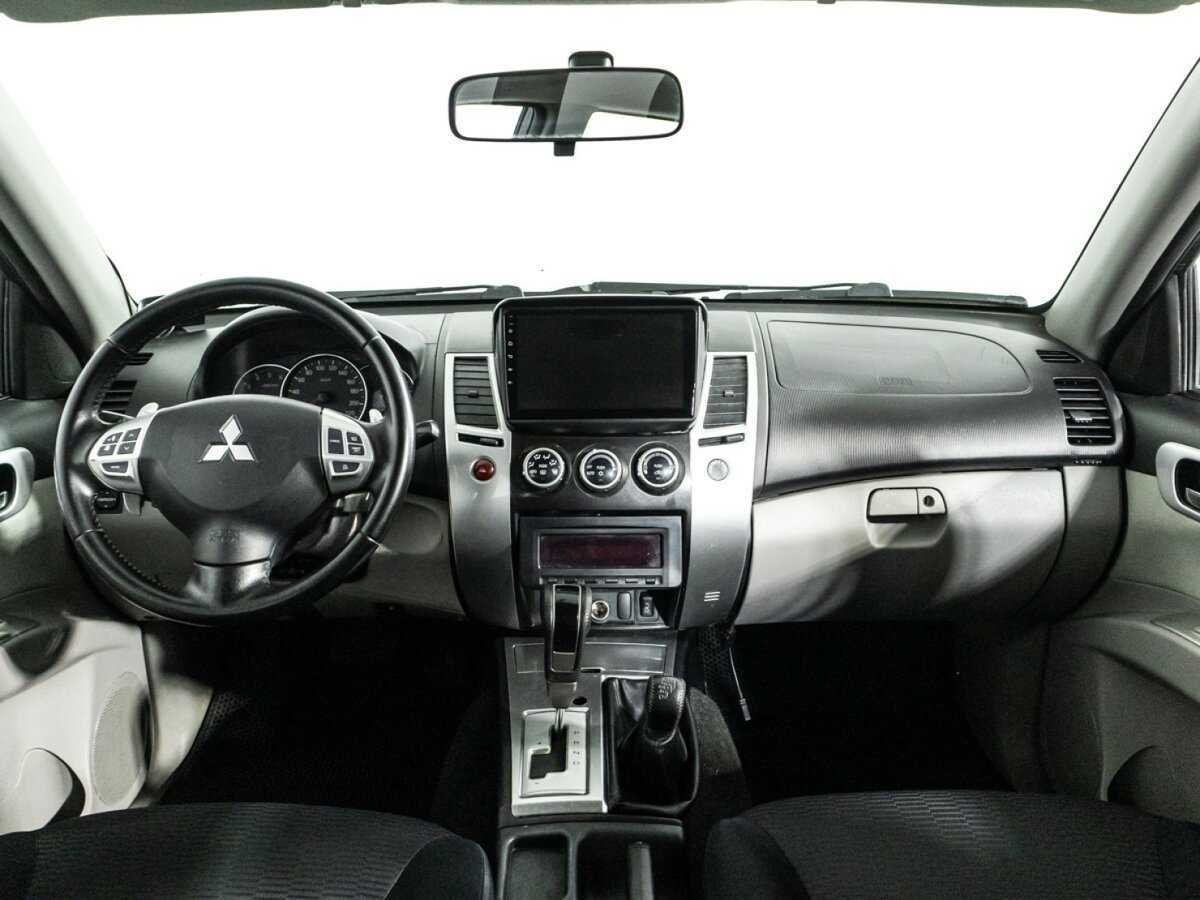 Mitsubishi Pajero Sport б/у, 2013, Автоматическая. Фото: #12