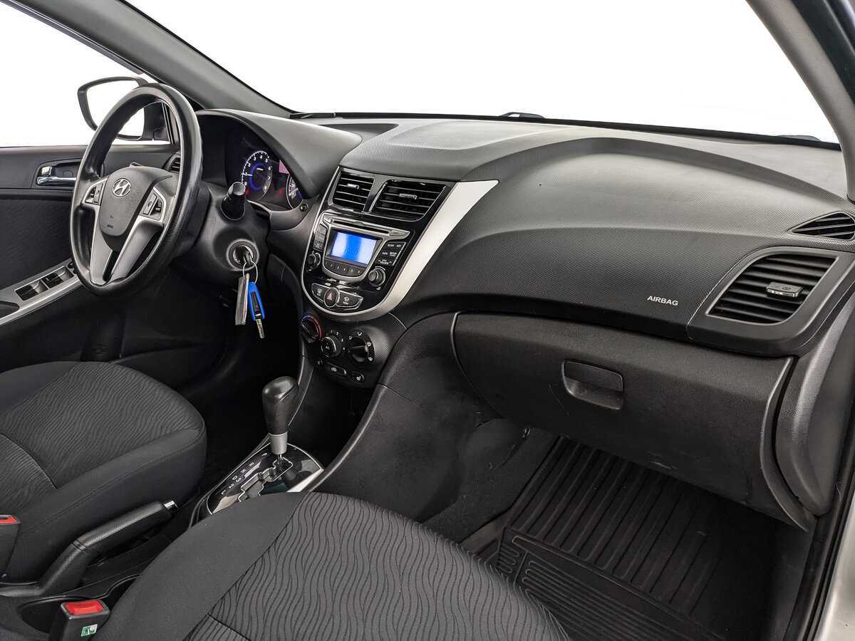 Hyundai Solaris б/у, 2012, Автоматическая. Фото: #8