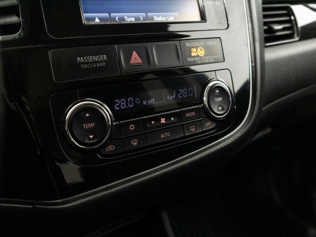 Mitsubishi Outlander б/у, 2016, Вариатор. Фото: #19