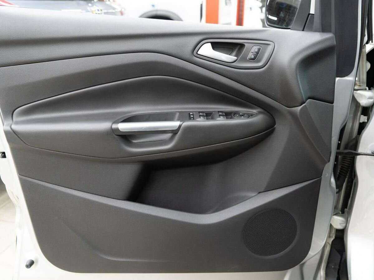 Ford Kuga б/у, 2017, Автоматическая. Фото: #15