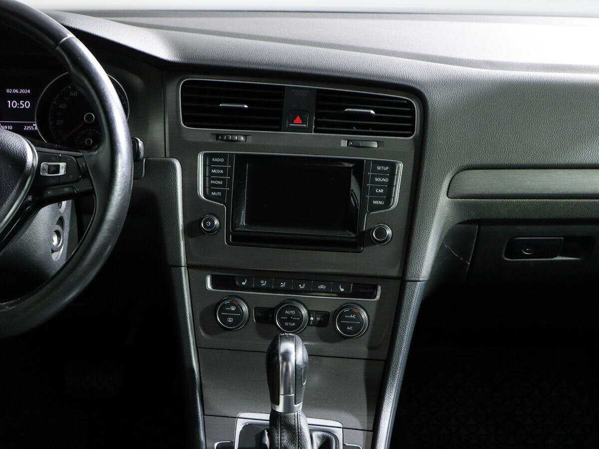 Volkswagen Golf б/у, 2013, Роботизированная. Фото: #12