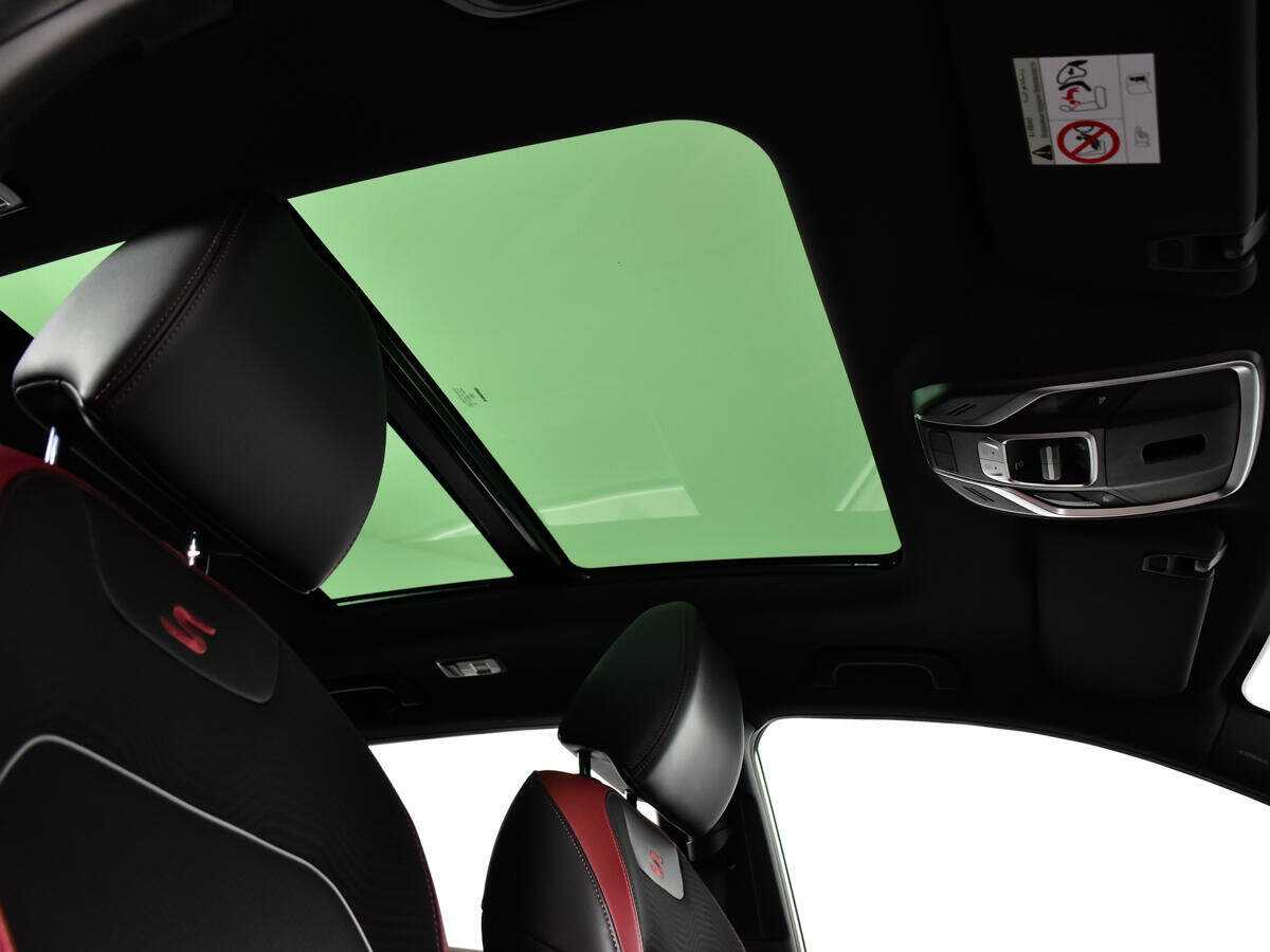 Geely Coolray б/у, 2022, Роботизированная. Фото: #12