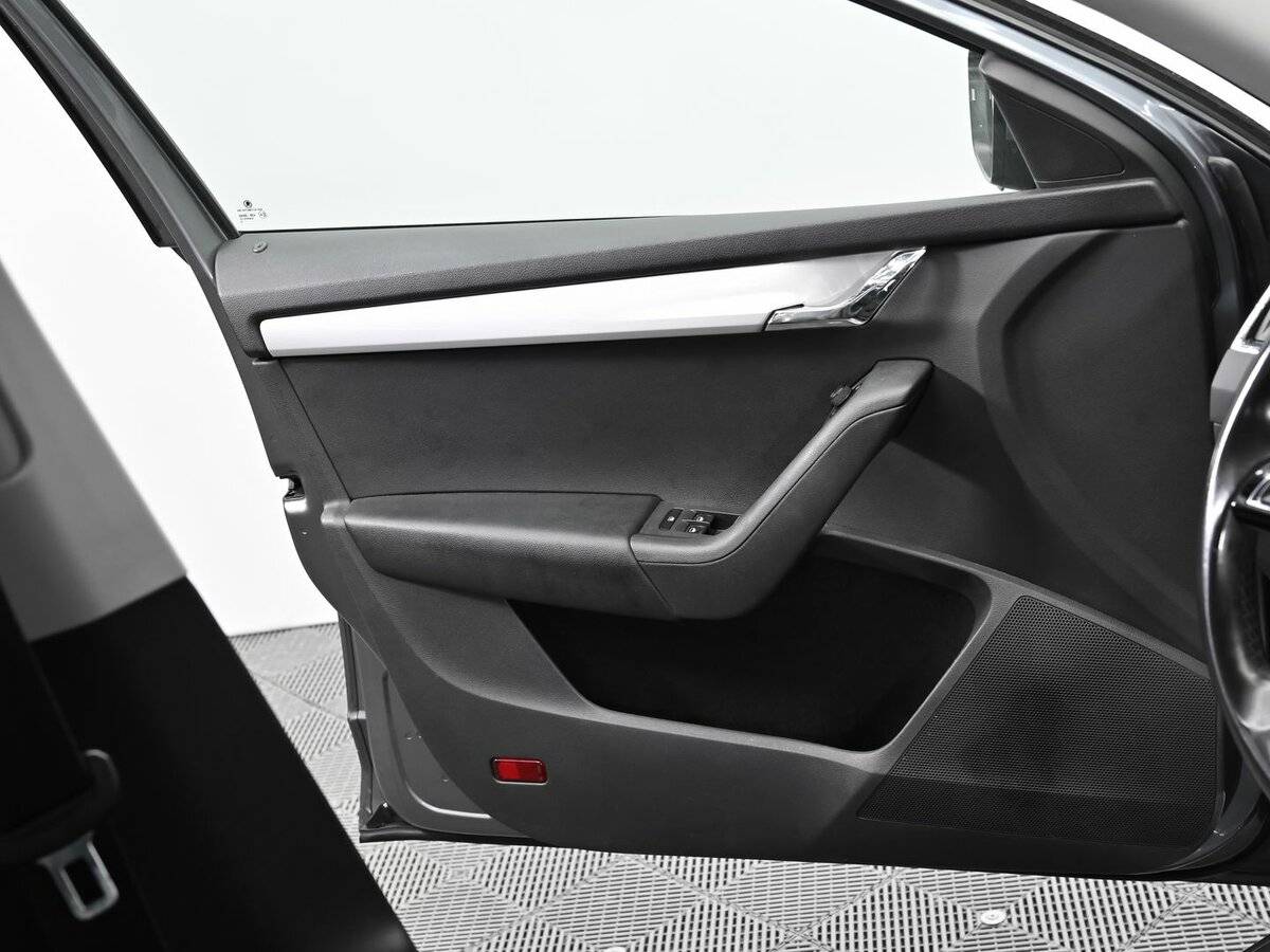 Skoda Octavia б/у, 2014, Механическая. Фото: #6