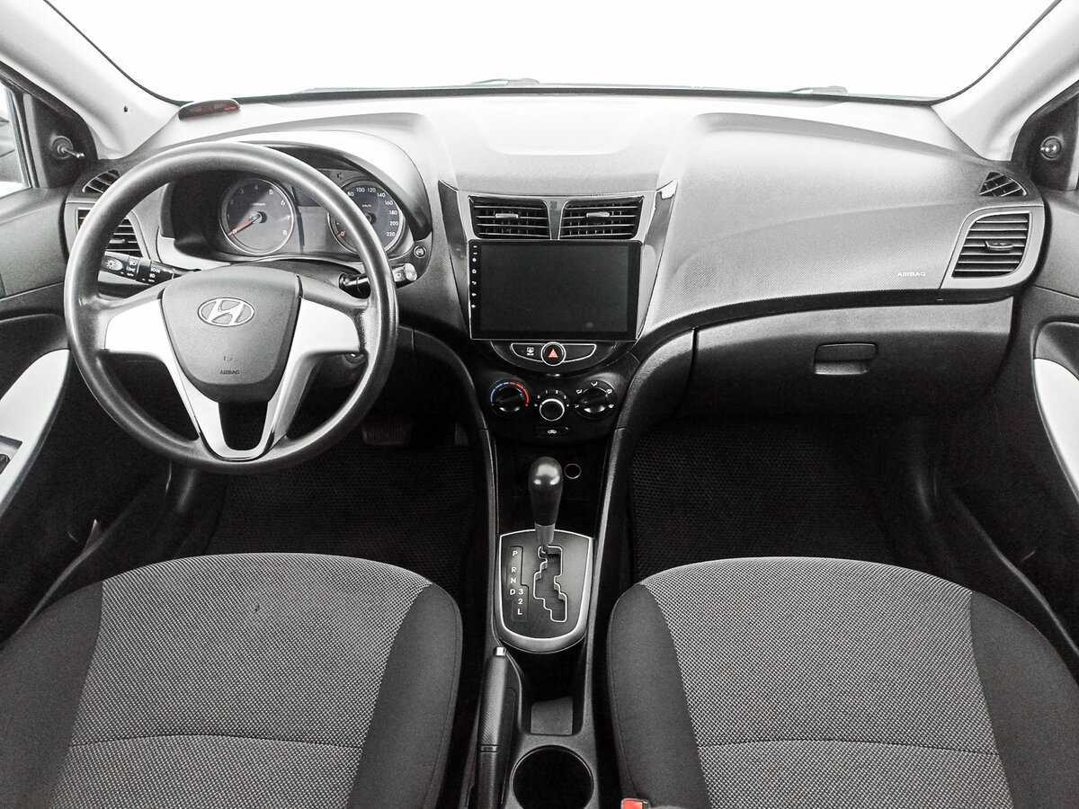Hyundai Solaris б/у, 2013, Автоматическая. Фото: #13