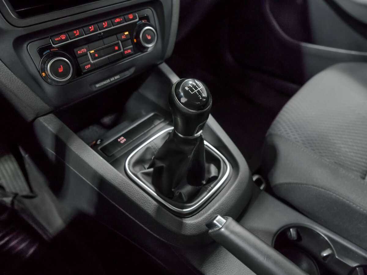Volkswagen Jetta б/у, 2012, Механическая. Фото: #9