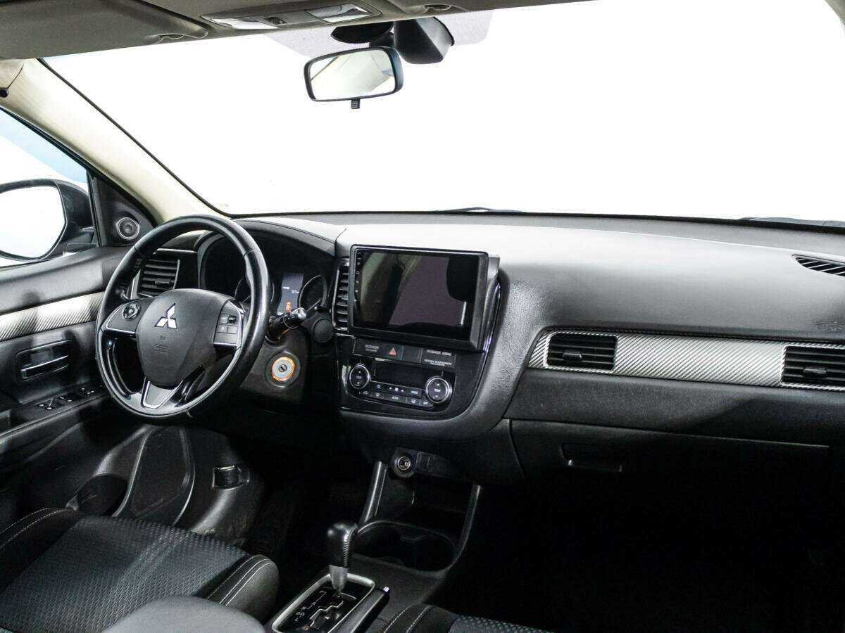 Mitsubishi Outlander б/у, 2016, Вариатор. Фото: #8