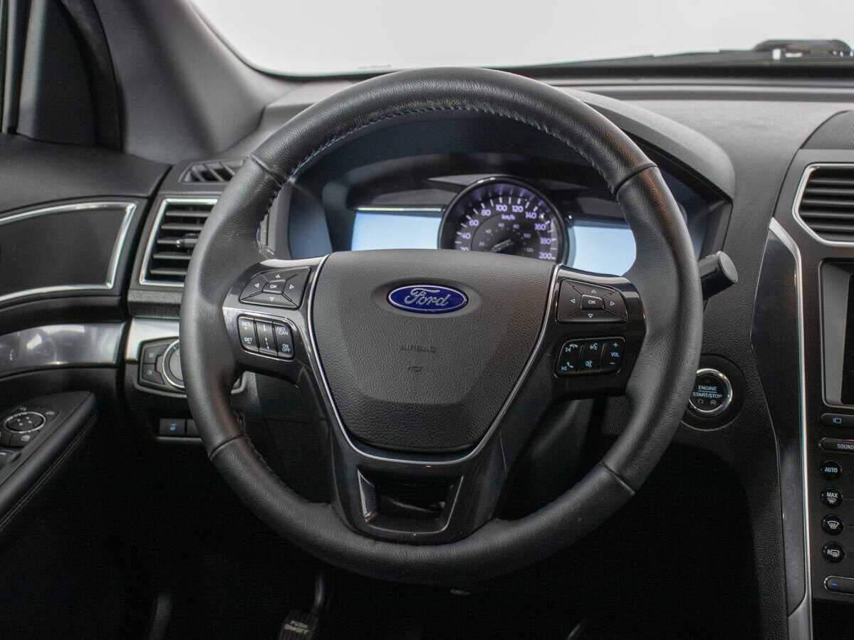 Ford Explorer б/у, 2018, Автоматическая. Фото: #15