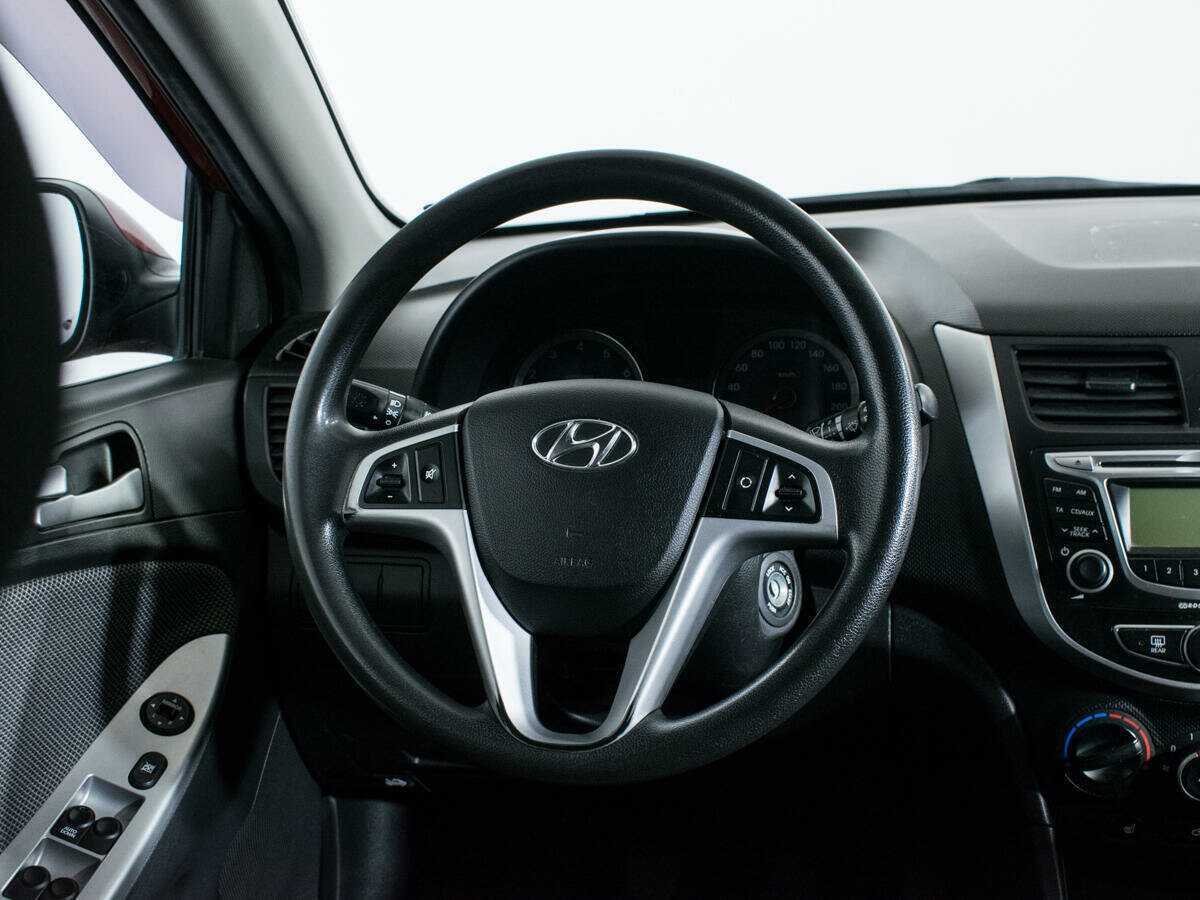 Hyundai Solaris б/у, 2012, Механическая. Фото: #13