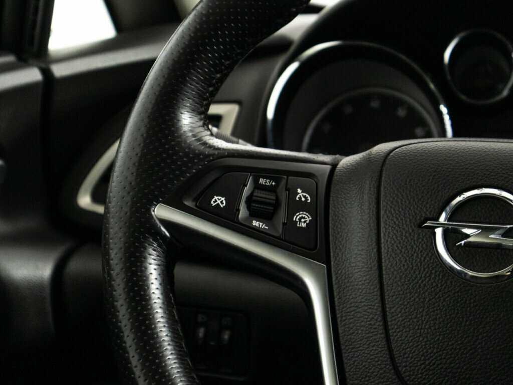 Opel Astra б/у, 2012, Механическая. Фото: #16