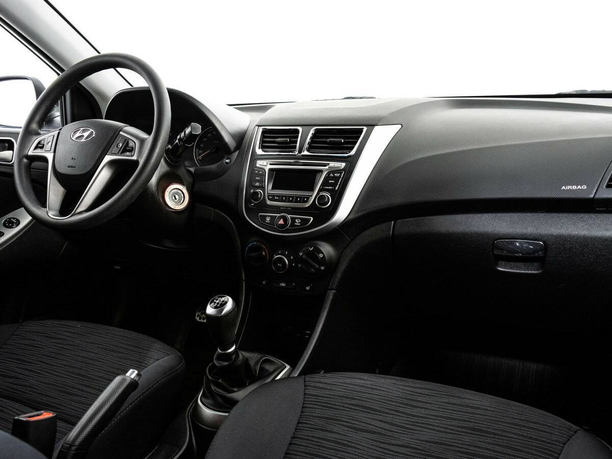 Hyundai Solaris б/у, 2016, Механическая. Фото: #6