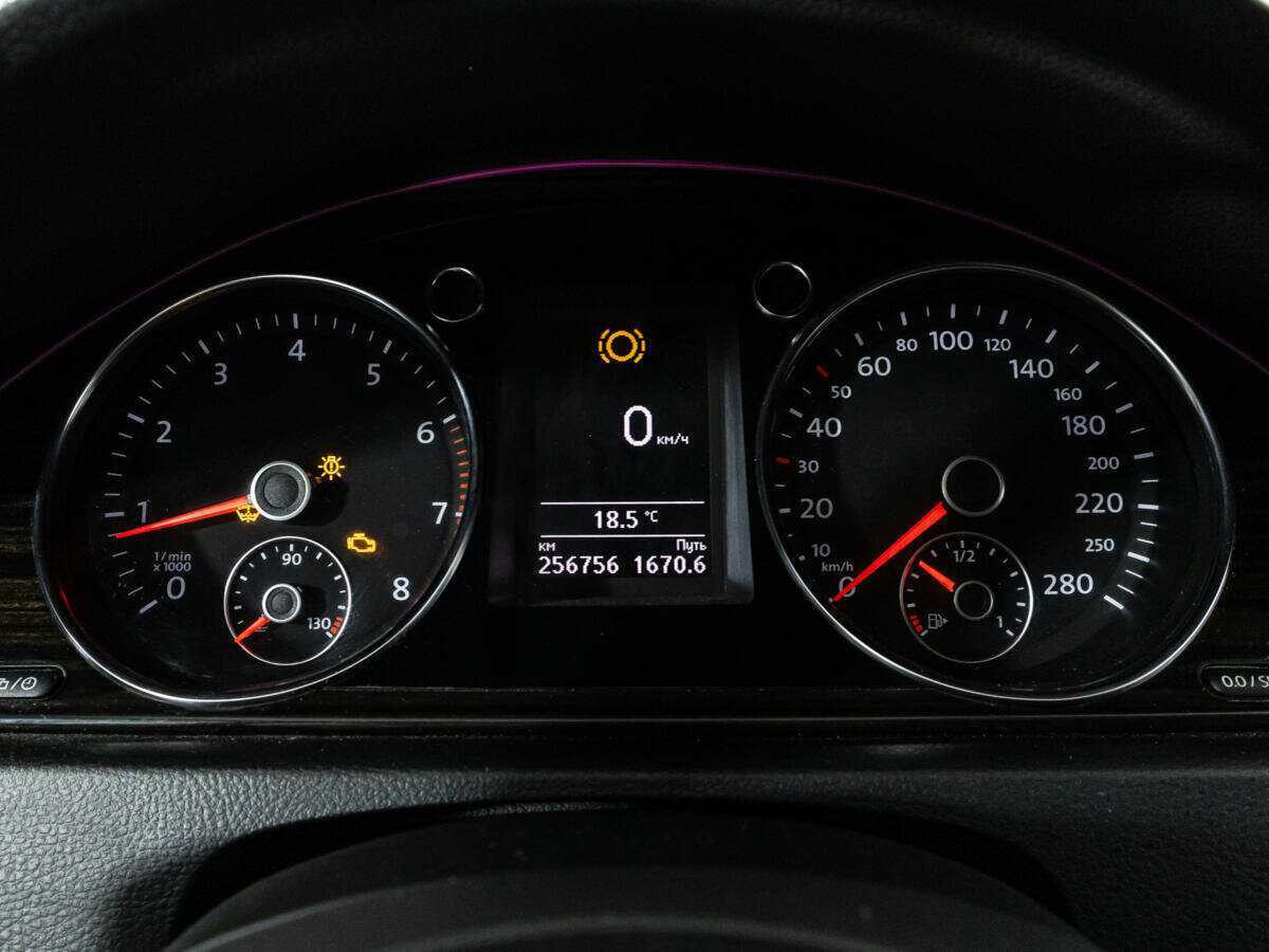 Volkswagen Passat CC б/у, 2013, Роботизированная. Фото: #11