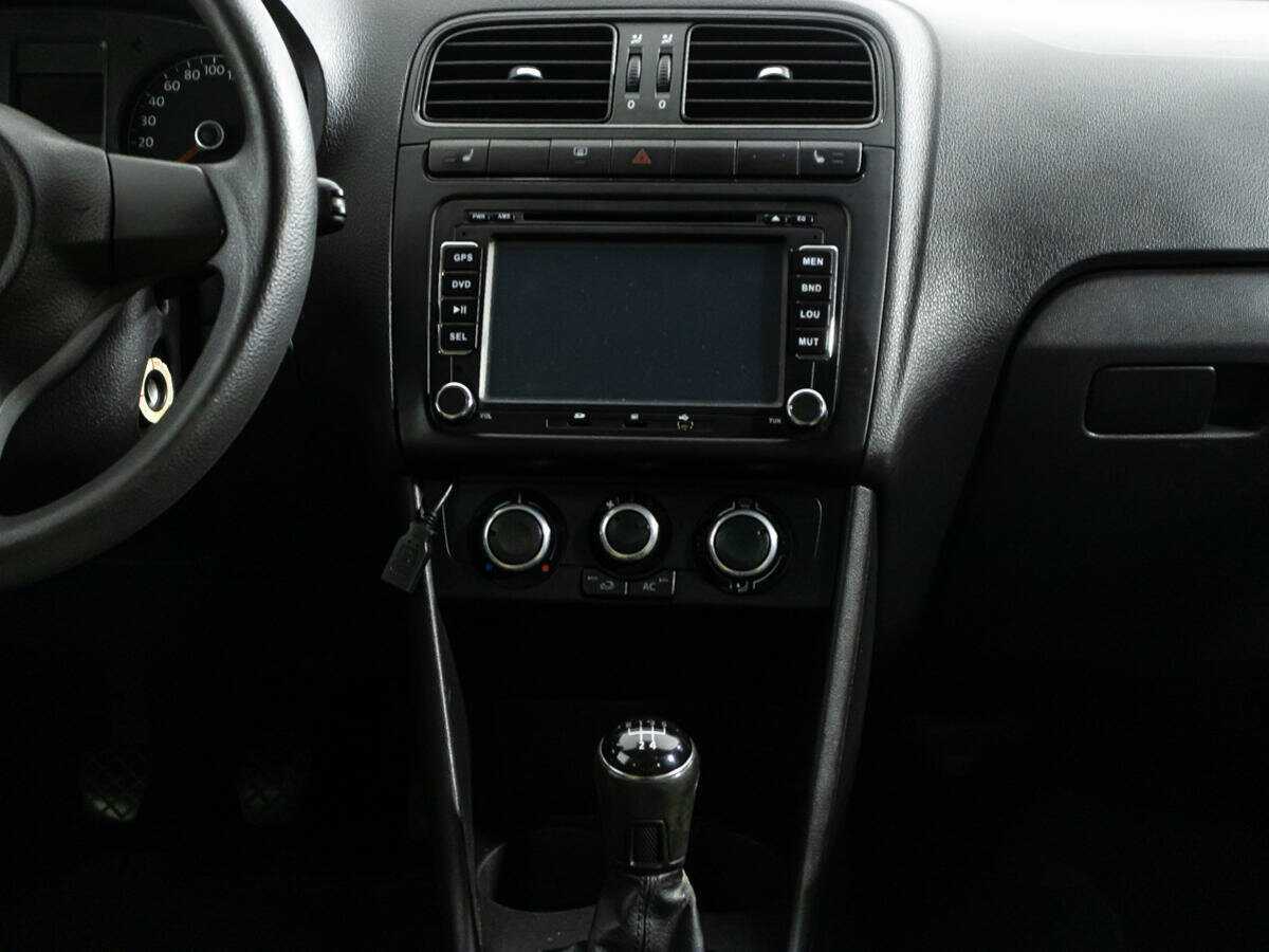 Volkswagen Polo б/у, 2013, Механическая. Фото: #13