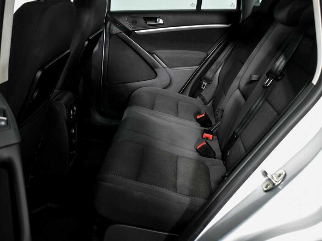 Volkswagen Tiguan б/у, 2012, Автоматическая. Фото: #11