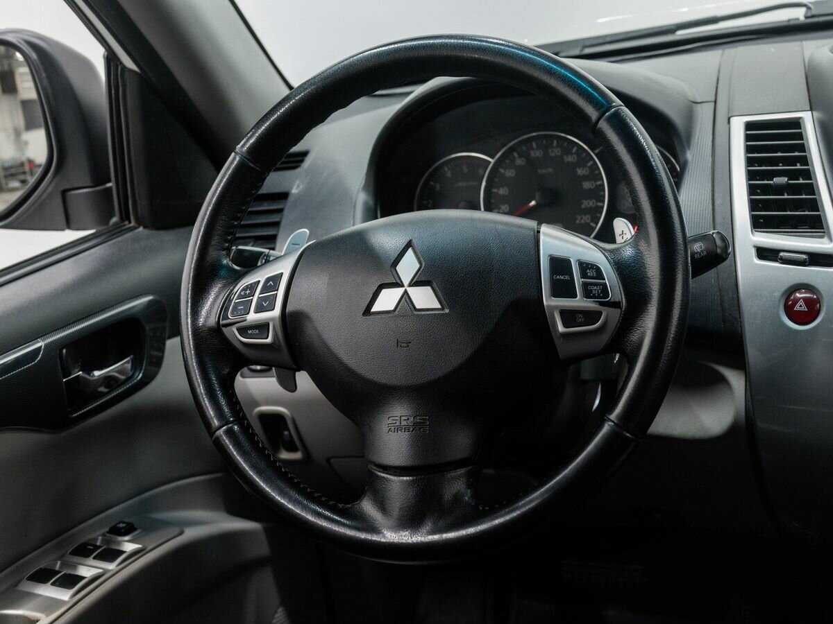 Mitsubishi Pajero Sport б/у, 2014, Автоматическая. Фото: #10