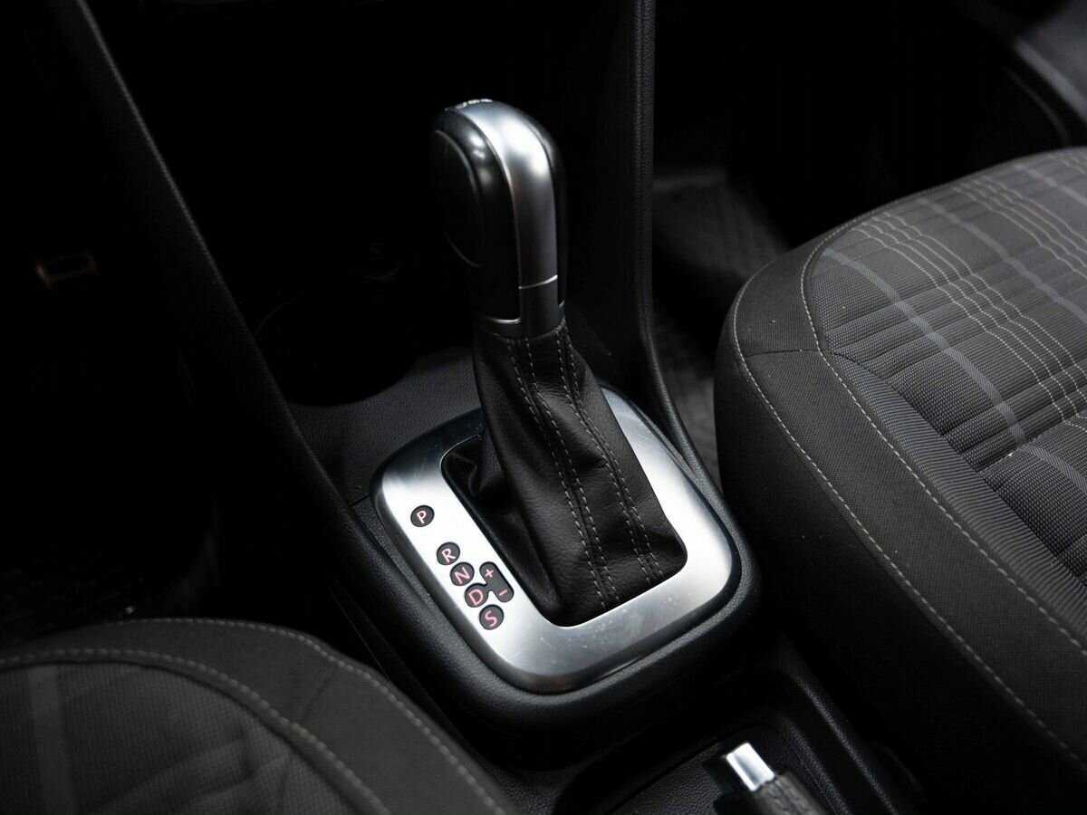 Volkswagen Polo б/у, 2016, Роботизированная. Фото: #18