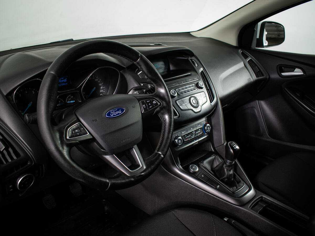 Ford Focus б/у, 2017, Механическая. Фото: #12