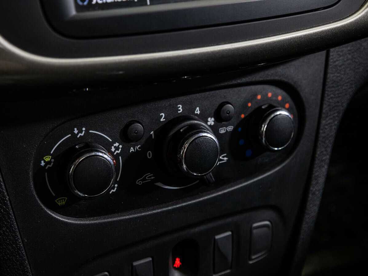 Renault Logan б/у, 2019, Автоматическая. Фото: #15