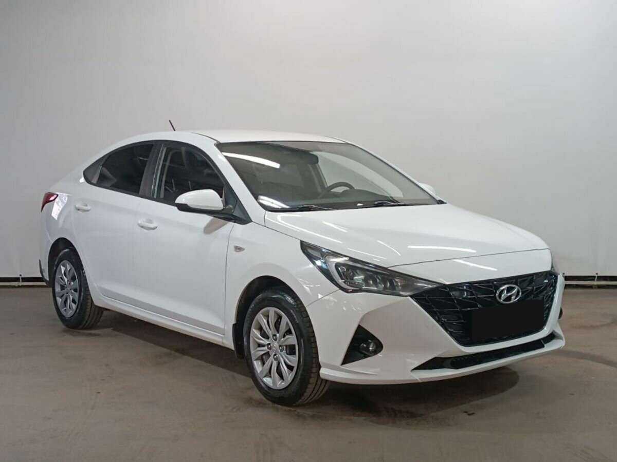 Hyundai Solaris б/у, 2022, Автоматическая. Фото: #2