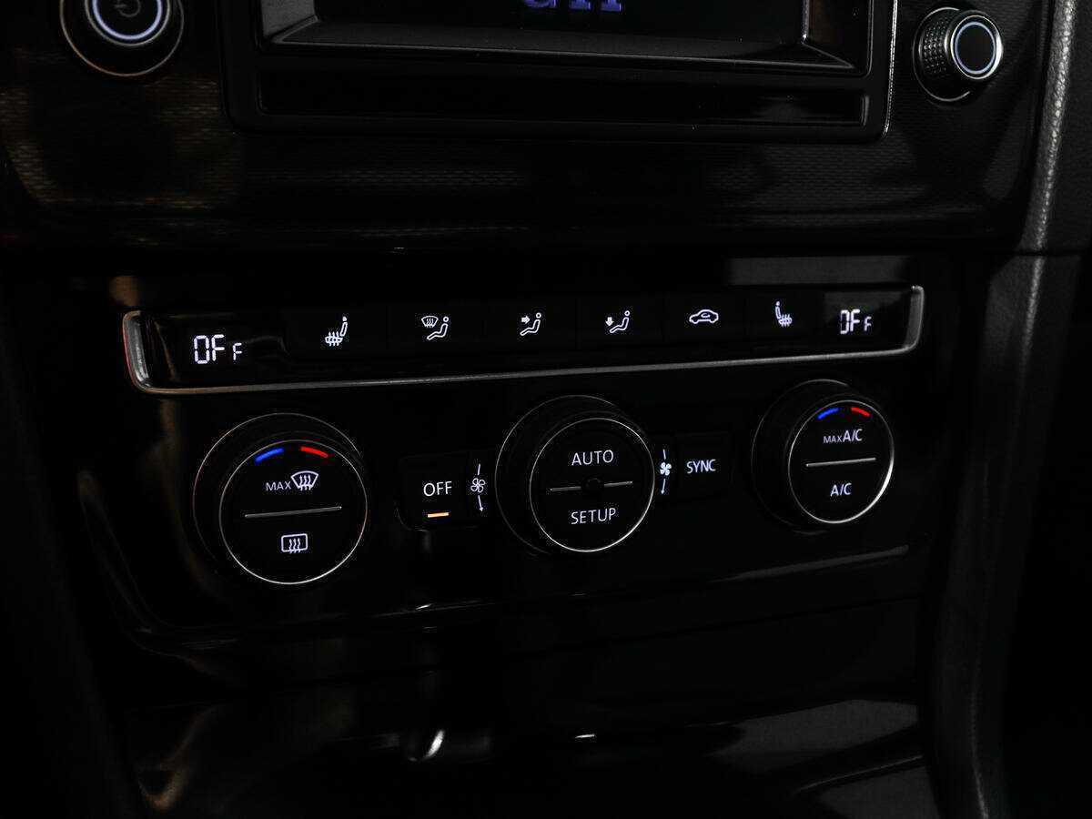 Volkswagen Golf б/у, 2013, Роботизированная. Фото: #13