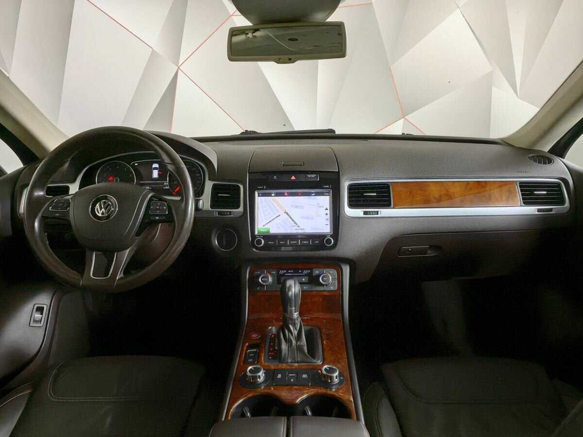 Volkswagen Touareg б/у, 2013, Автоматическая. Фото: #9
