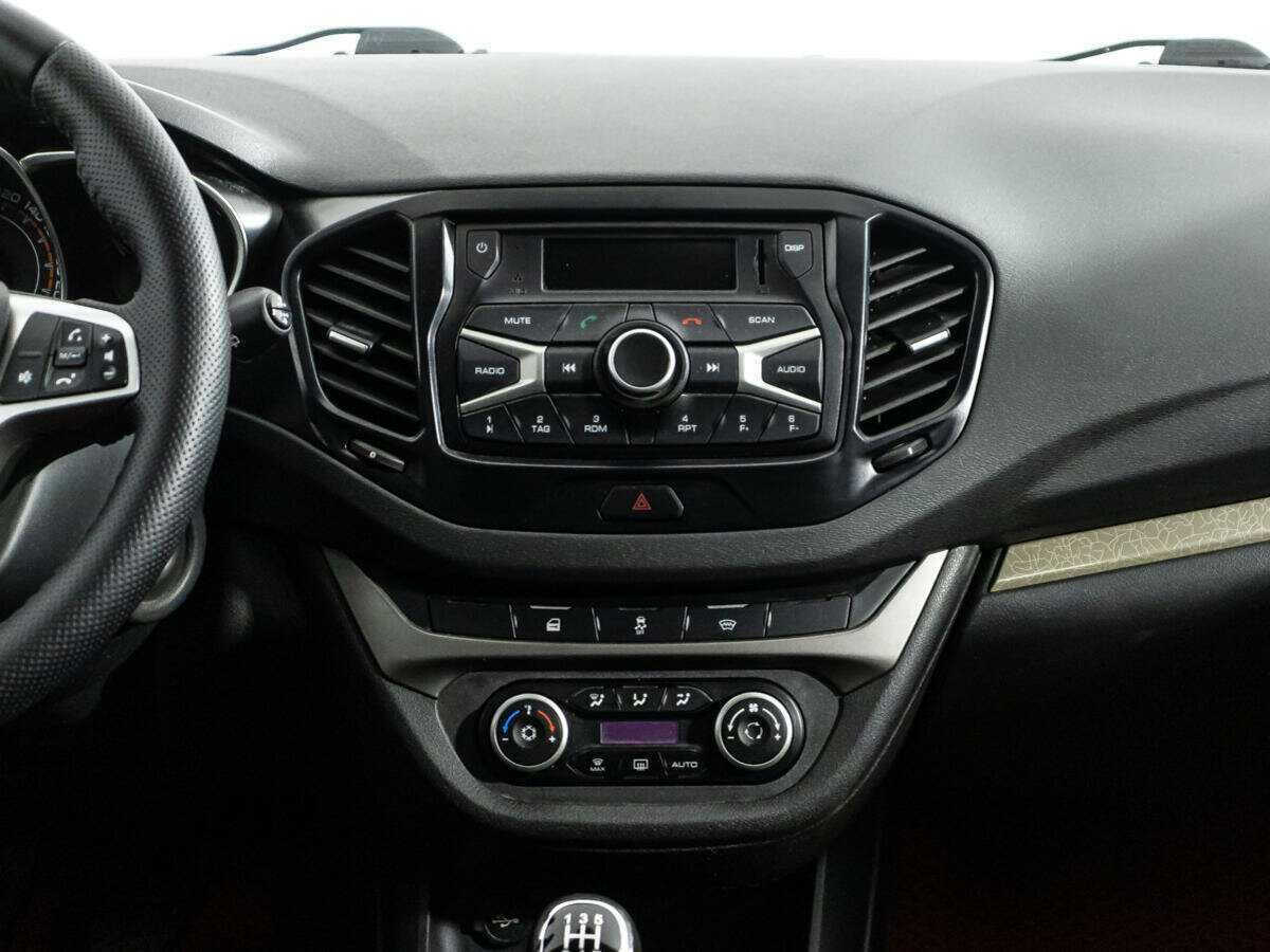 Lada (ВАЗ) Vesta б/у, 2018, Механическая. Фото: #13