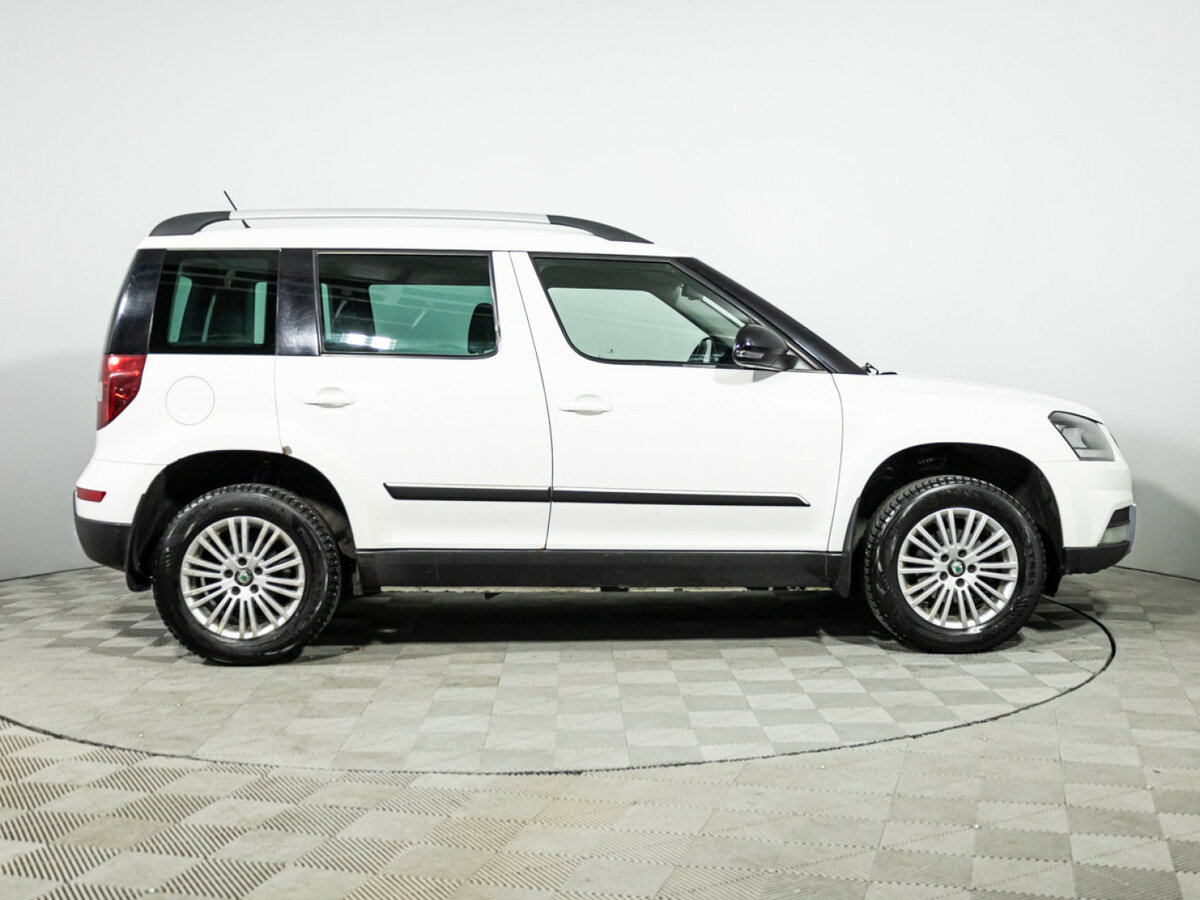 Skoda Yeti б/у, 2015, Автоматическая. Фото: #3